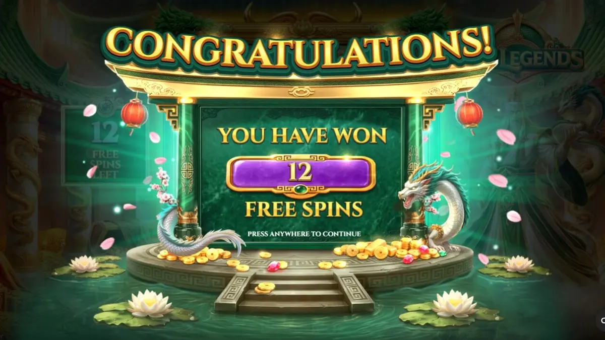 Tampilan visual grid 7x7 pada slot Jade Legends dengan tema naga dan harta karun Asia.